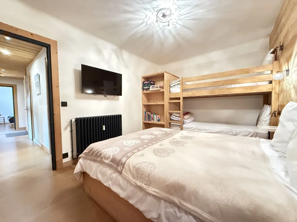Chambres - Appartement Rénové avec Balcon à Praz-sur-Arly