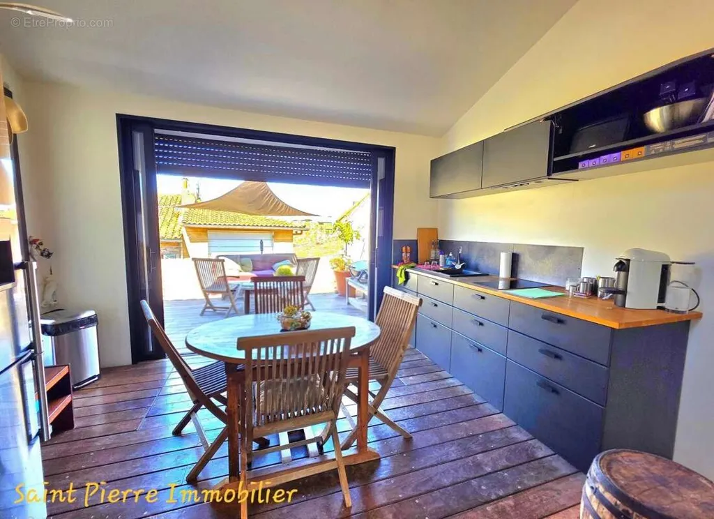 Cuisine - Complexe d'Appartements de Luxe avec Piscine à Martigues