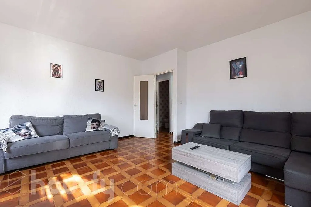 Living Room - Apartment with Balcony in Santa Bàrbara