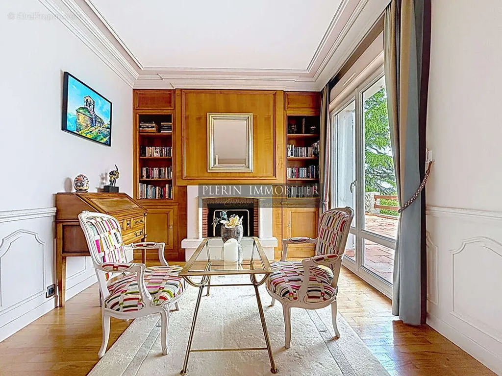 Bureau - Maison Vue Dégagée avec Jardin à Cesson