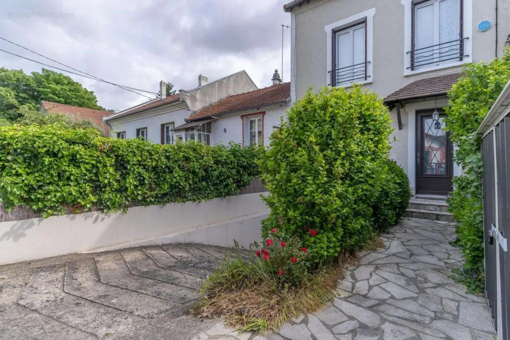 Maison 8 pièces à Houilles