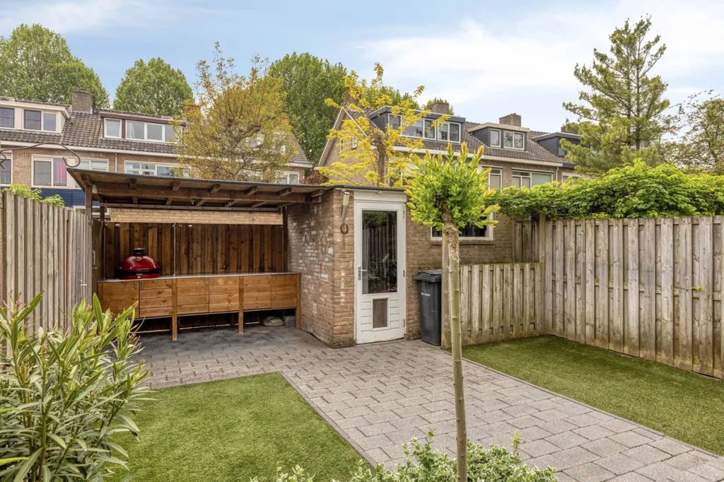 Jardin - Corner House with Garden in Dordrecht