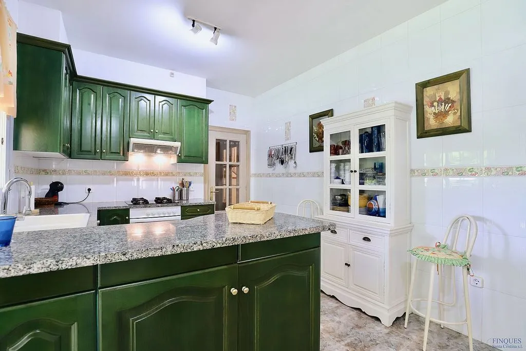 Cuisine - Villa with Pool and Buildable Plot in Caldes de Malavella