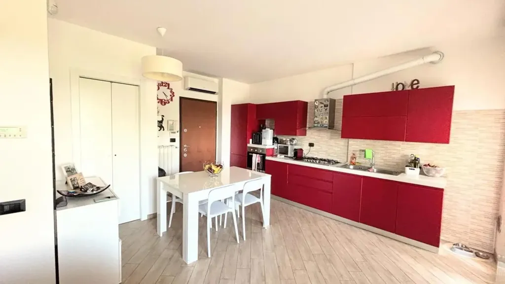 Cucina - Apartment with Balconies in Ossona