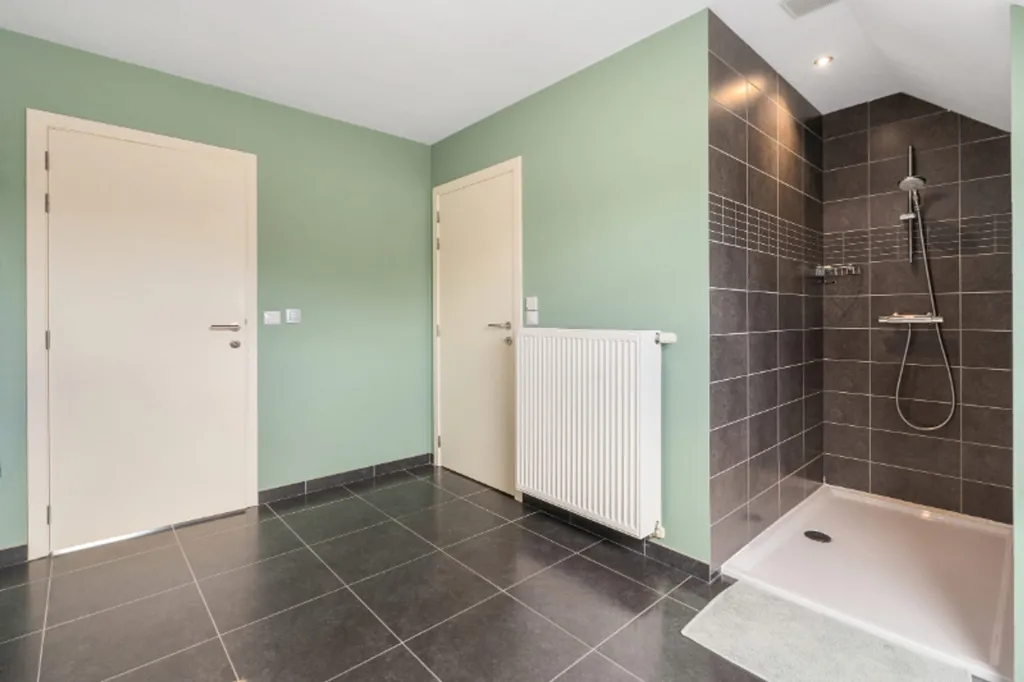 Salles de bain - Wohnung mit Solaranlage in Moorslede