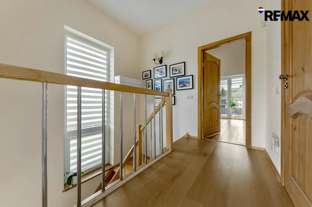 Toad - Spacious 3-Bedroom Cottage with Terrace in Tarandė