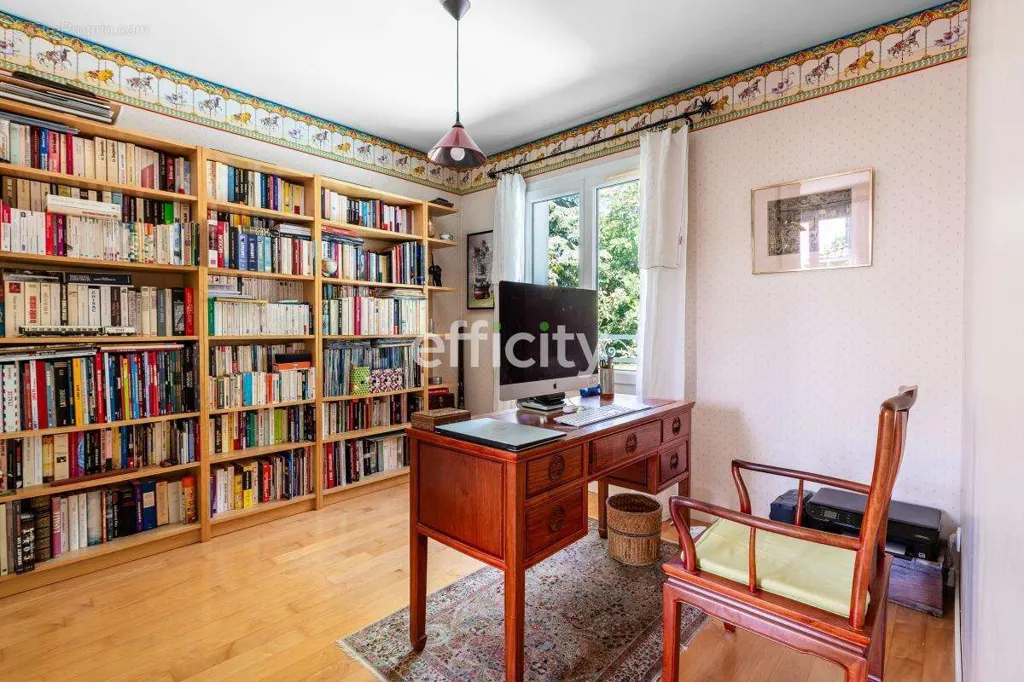 Kabinet - House with Pool in Saint Rambert le Haut
