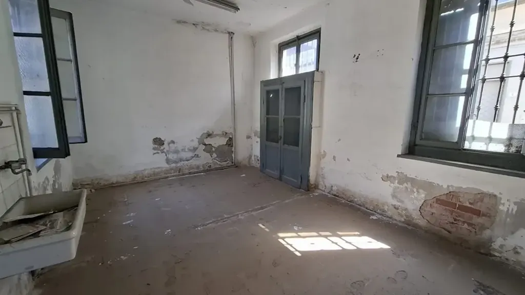 Pièces - Rustic Property for Renovation in Meda