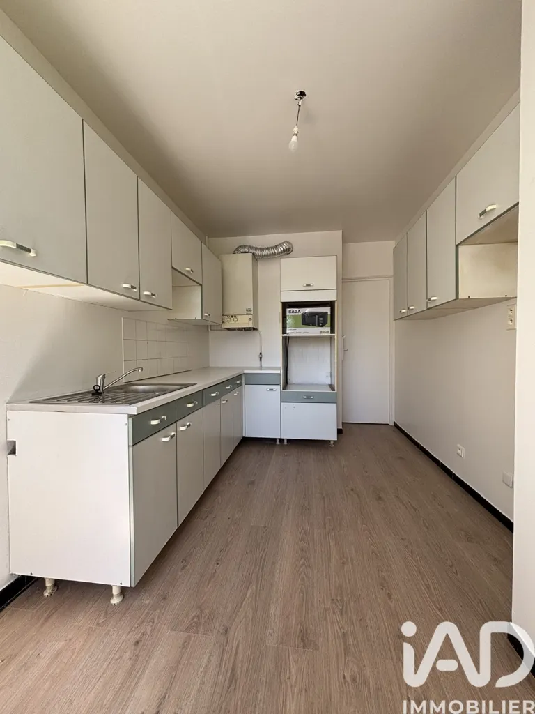 Köök - Refurbished Flat with Parking in La Croix Blanche