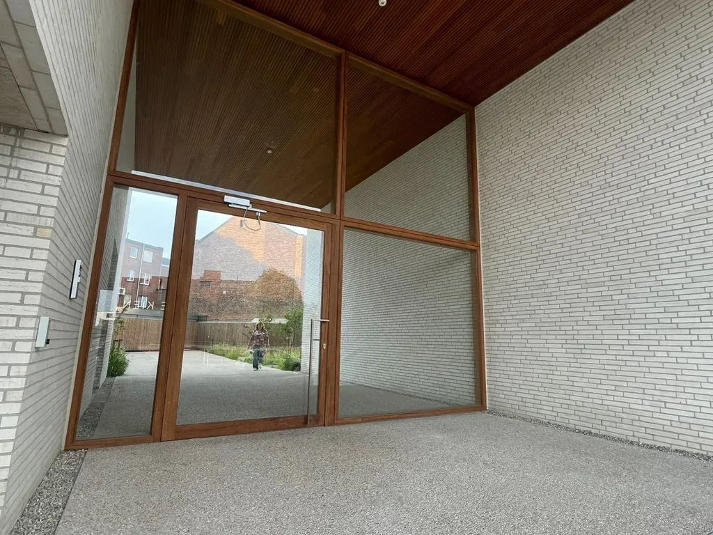 Modern Apartment with Water View in Kortrijk