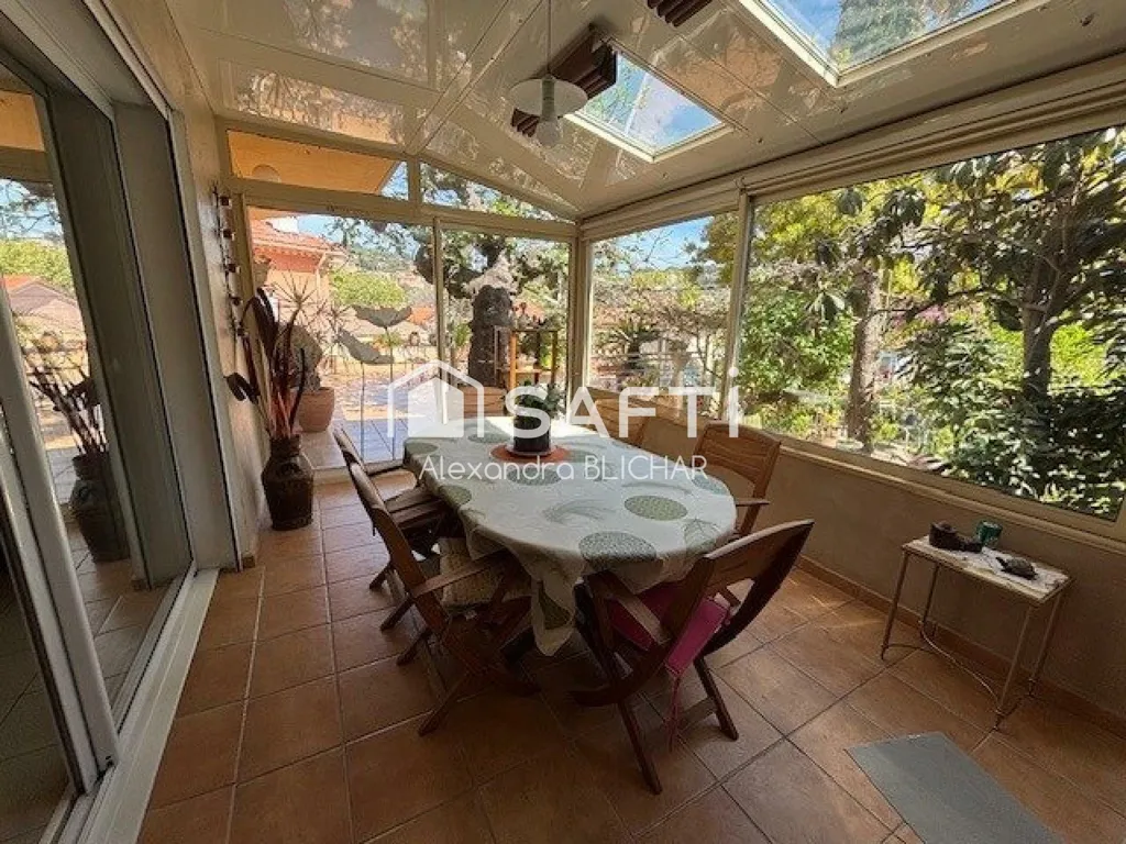 Terrasse - Maison avec Jardin et Garage à Ollioules