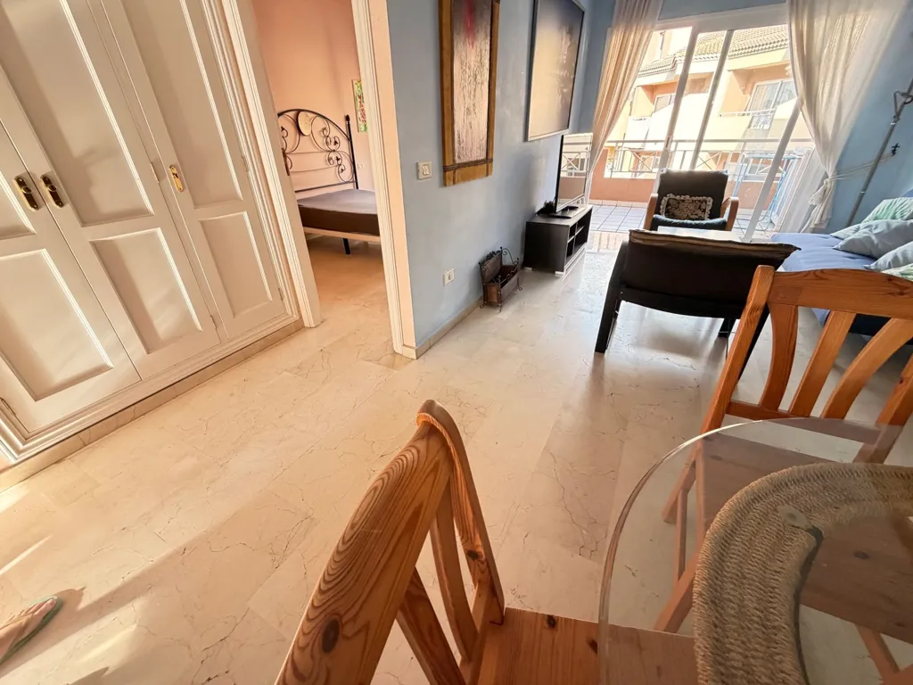 Söögituba - Renovated Apartment with Pool View in Las Arenas