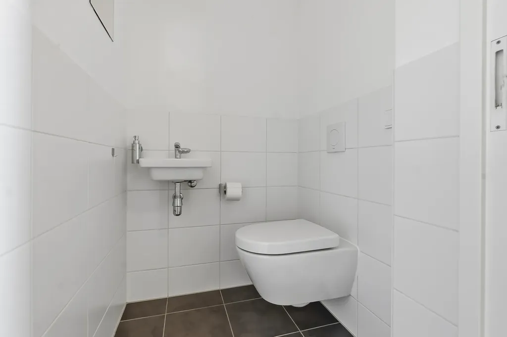 Bathrooms - Galerie Flat with Sea View in The Hague