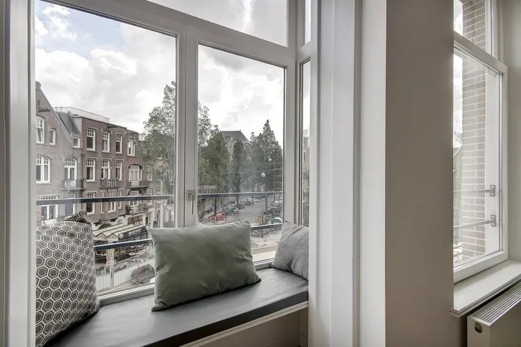 Pièces - Renovated Apartment with Terrace in Amsterdam