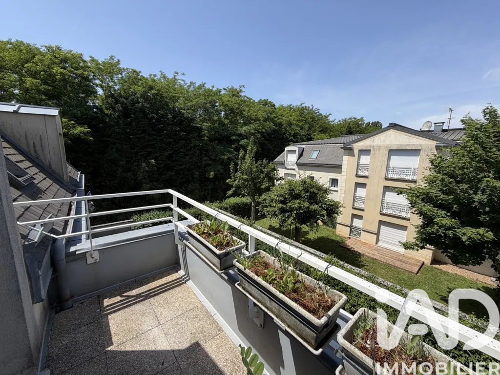 Balcone - 3-Bed Flat with Balcony in Brie-Comte-Robert