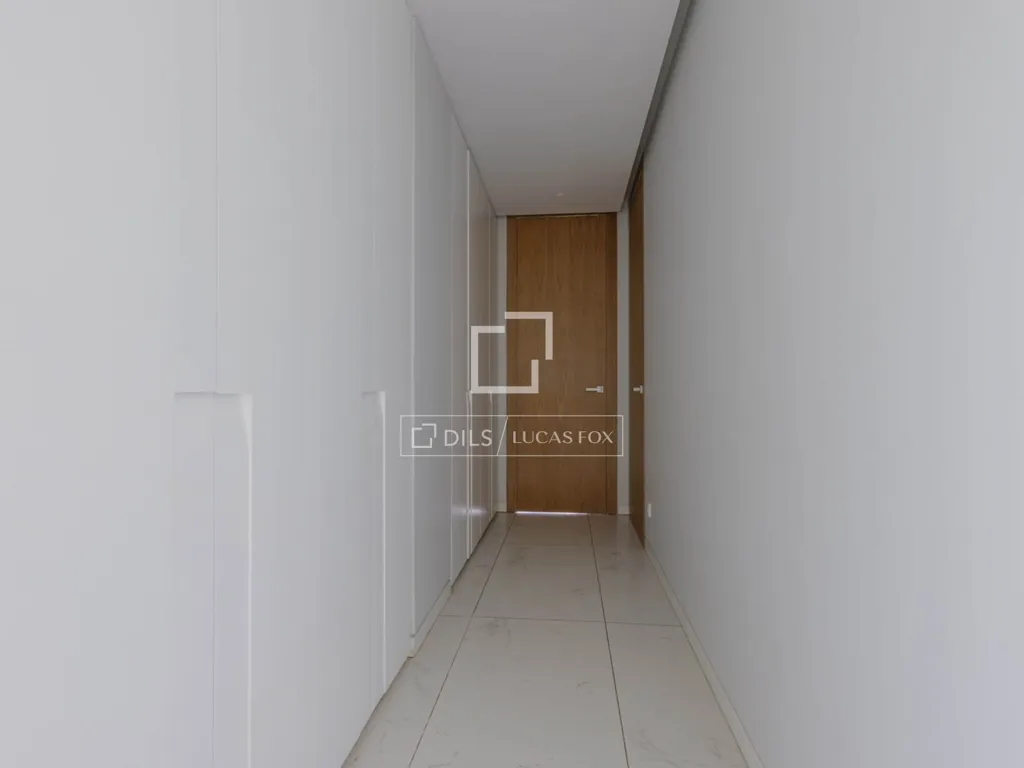 Hallway - Luxury Apartment with Golf Course Views in La Finca