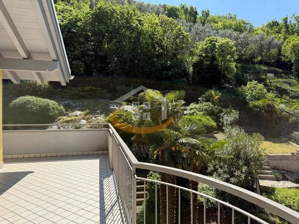 Balcon - Luxury Penthouse with Lake View in Nago-Torbole