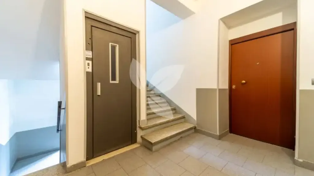 hallway_entrance