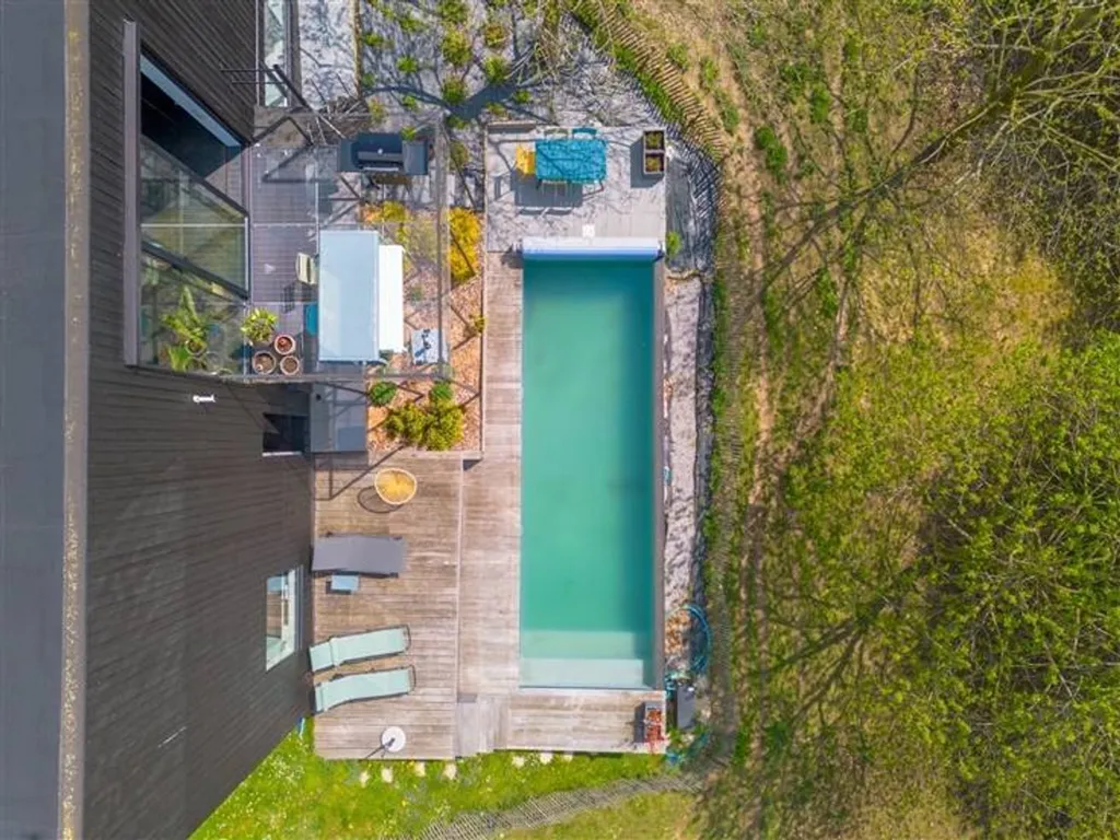 Õhuvaade - Contemporary Villa with Pool in Argenteau