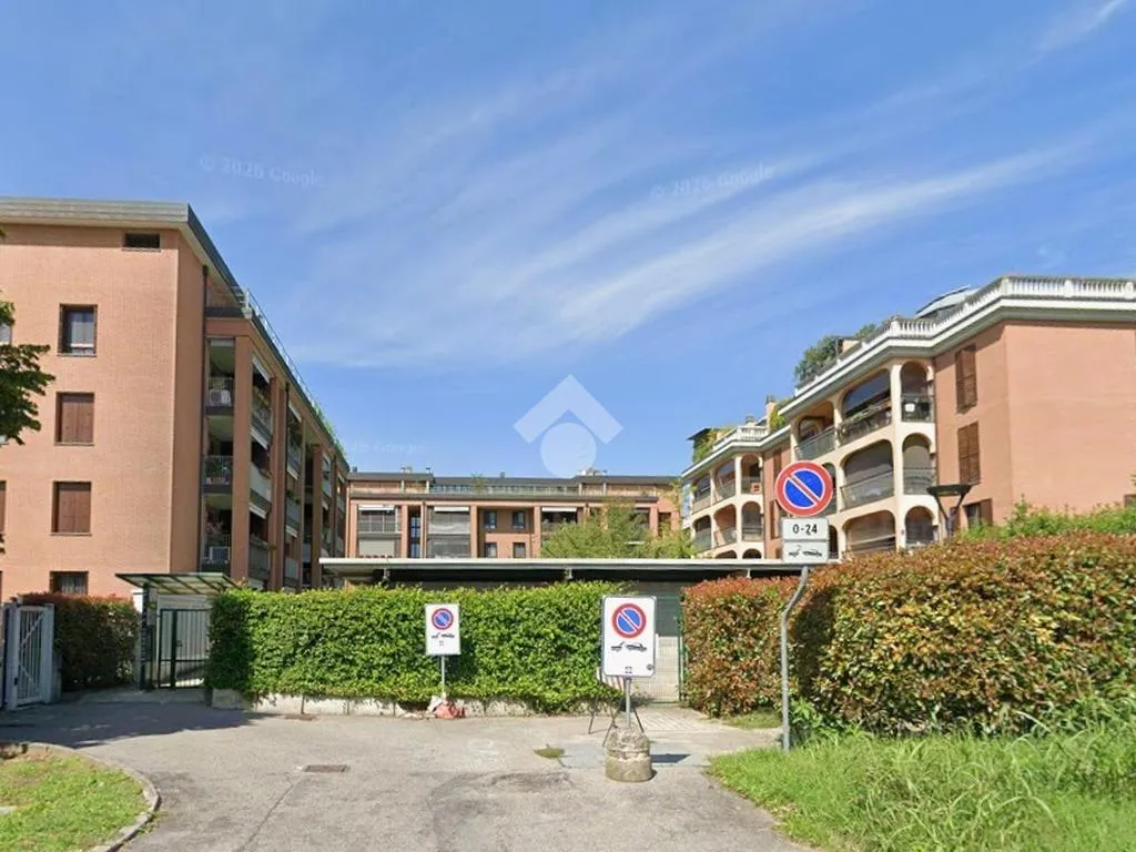Välivaade - Elegant Triplex with Balcony in San Donato Milanese