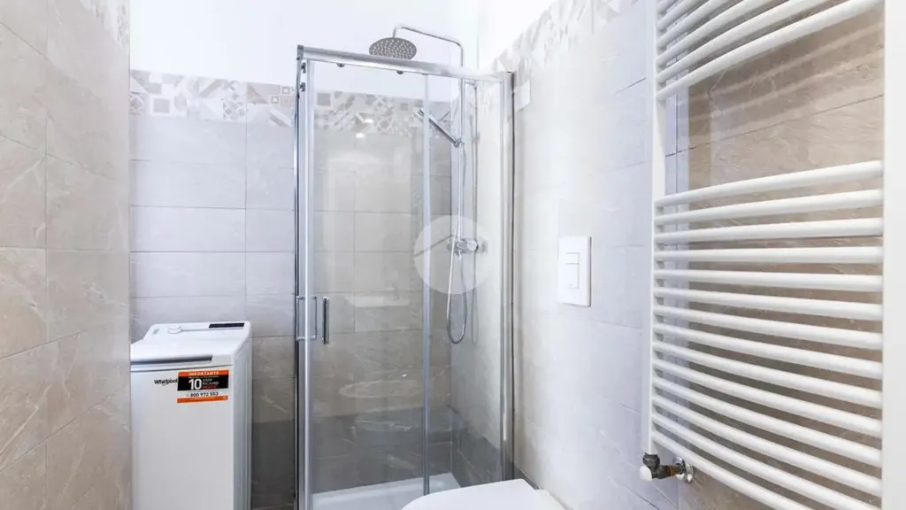 Salles de bain - Rearfitted Flat with Balcony in Milan