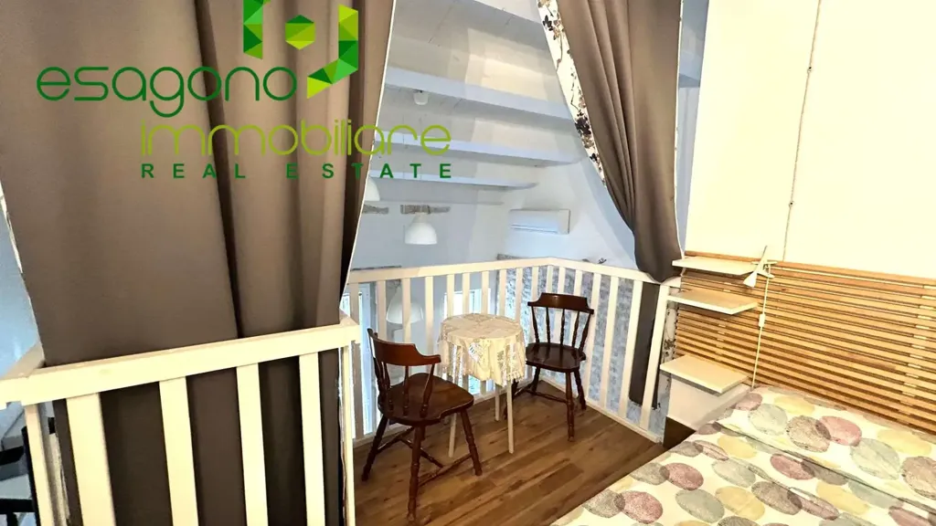 Magamistoad - Rustic Trilocale with Balcony in Siracusa