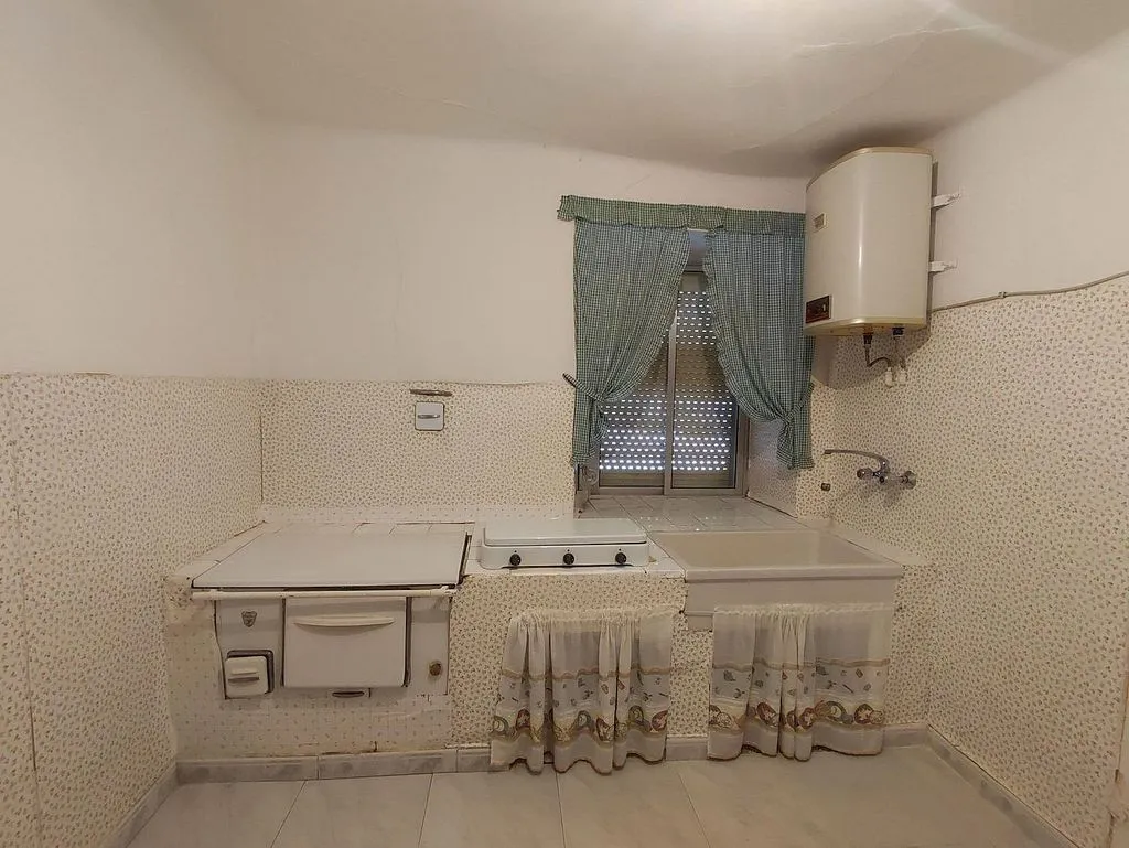 Vannitoad - Rustic House with Patio in Puente Duero