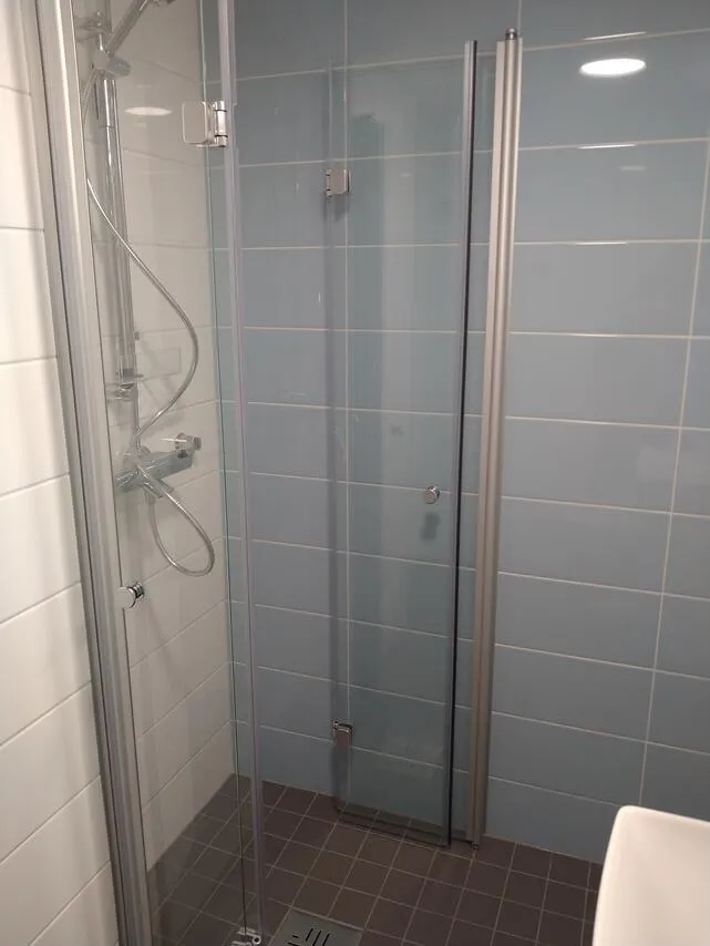 Bathrooms - Modernised Studio with Sauna in Louhela, Vantaa