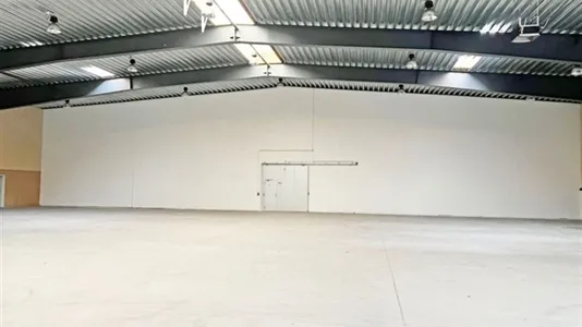 Stanze - Warehouse with High Ceilings in Viborg