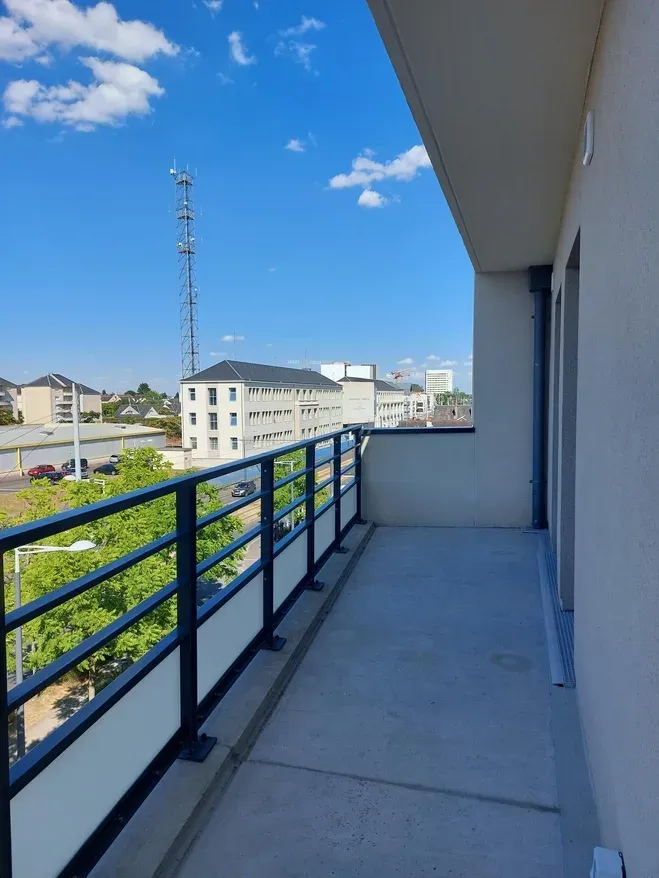 Rõdu - New Flat with Balcony in Orléans
