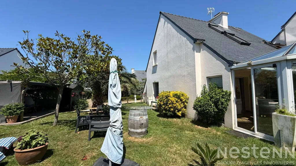 Aed - House with Garden in Quiberon, Calm Setting
