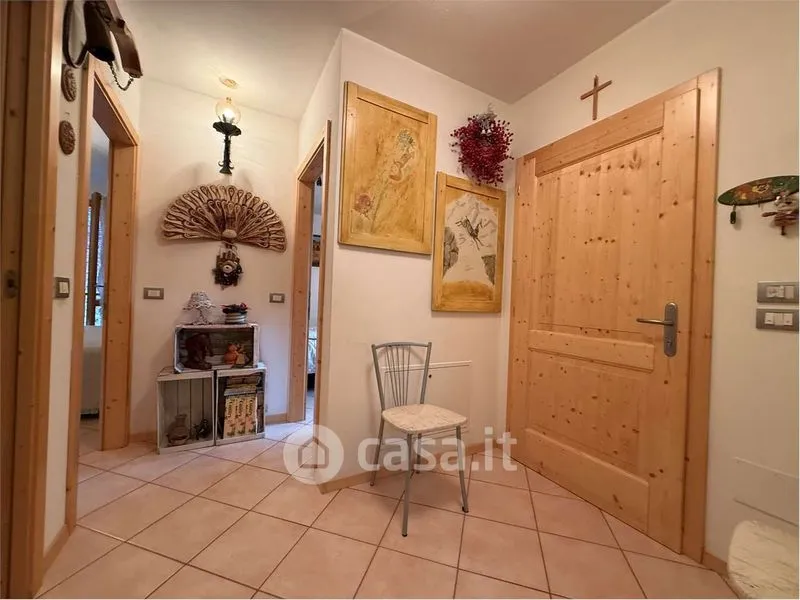 Ingresso - Appartamento con vista montagna a Commezzadura