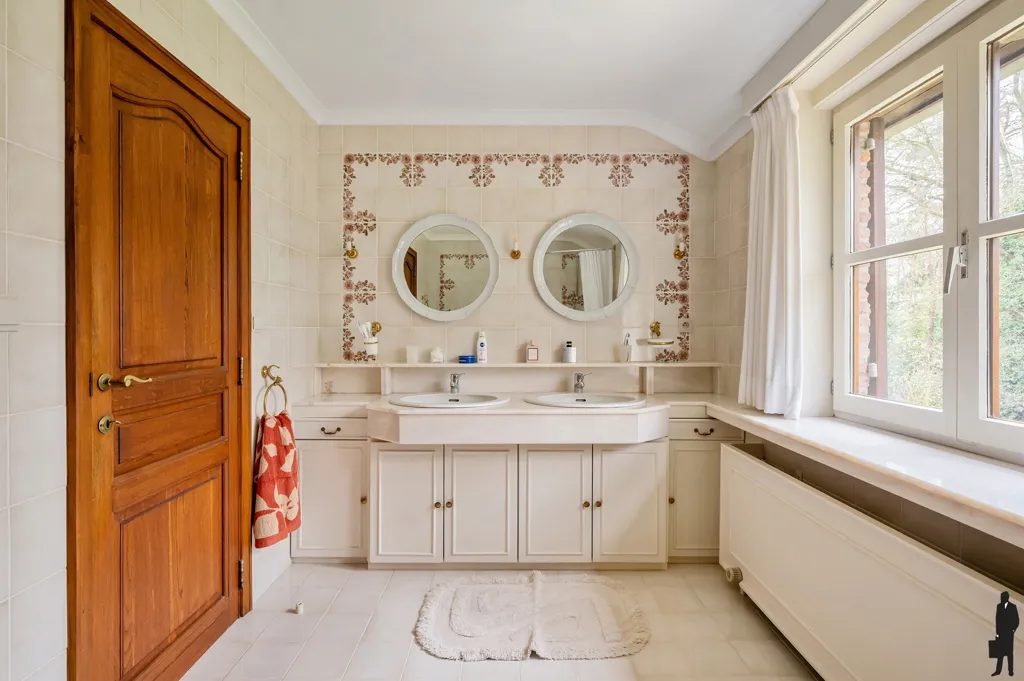 Bathrooms - Country Villa with Terrace and Garden