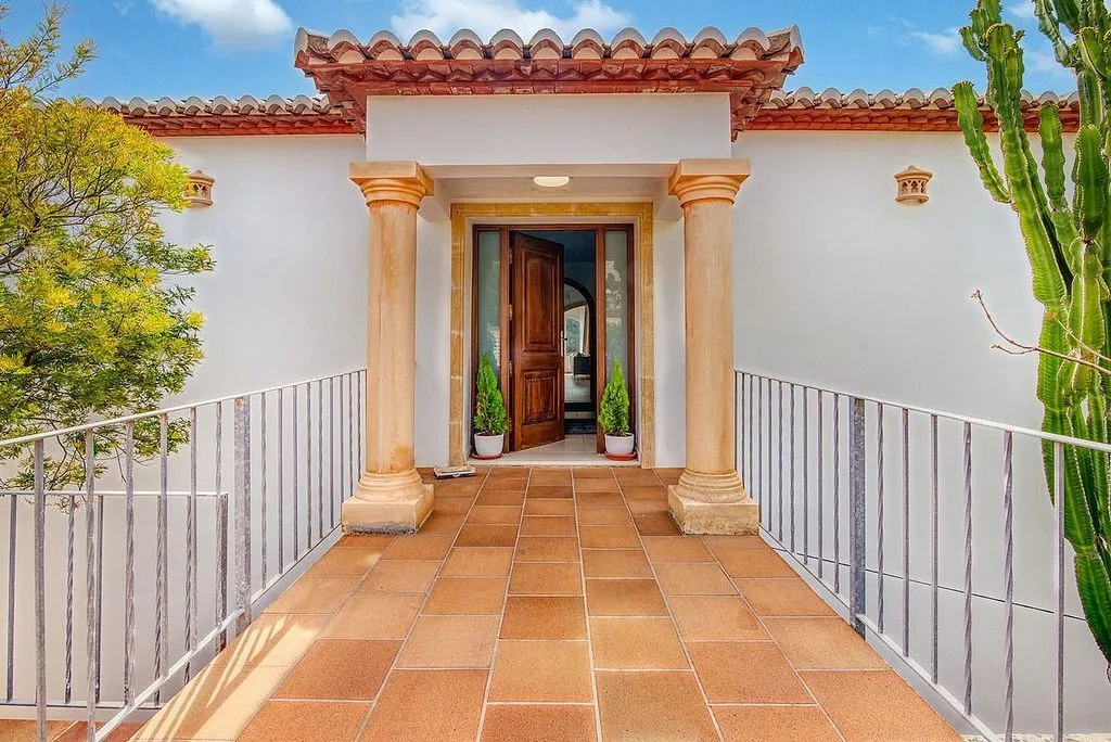 Terrace - Chalet with Sea View and Pool in Cap Martí
