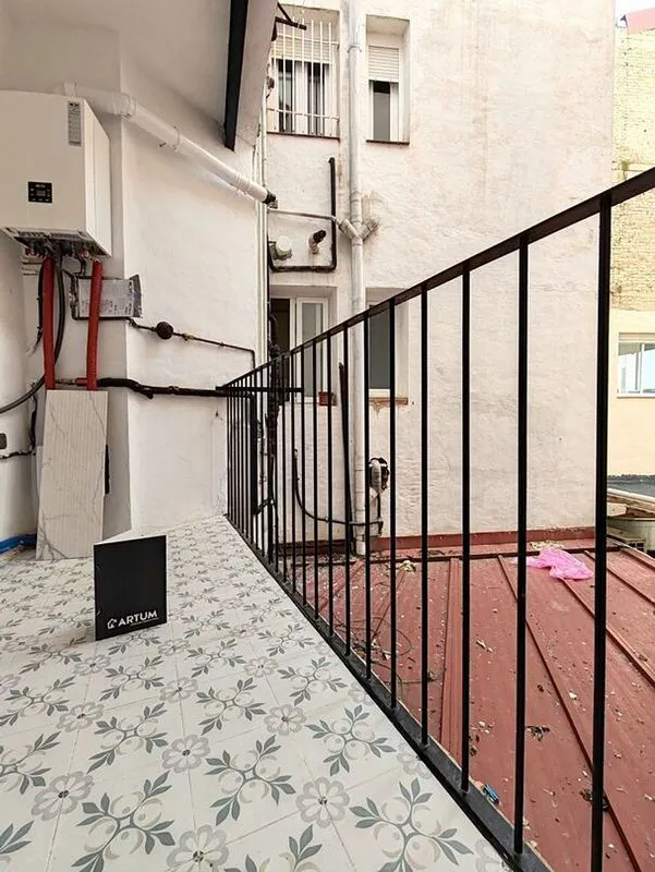 Balcon - Reformed Apartment with Balcony in City Centre