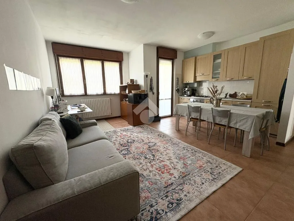Soggiorno - Appartamento con balcone in zona tranquilla a Gallarate