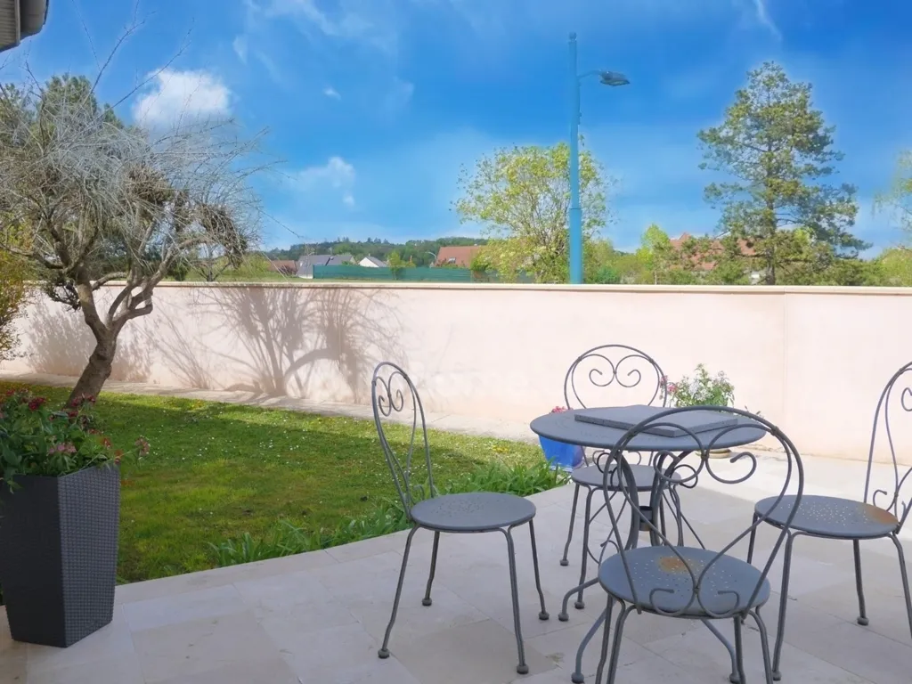 Terrass - Family House with Pool in Daix