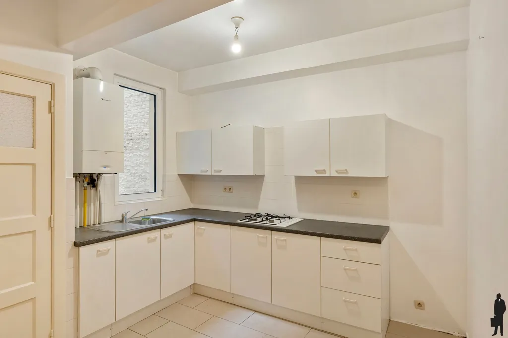 Köök - Fully Renovated Commercial Unit in Quellinstraat, Antwerp