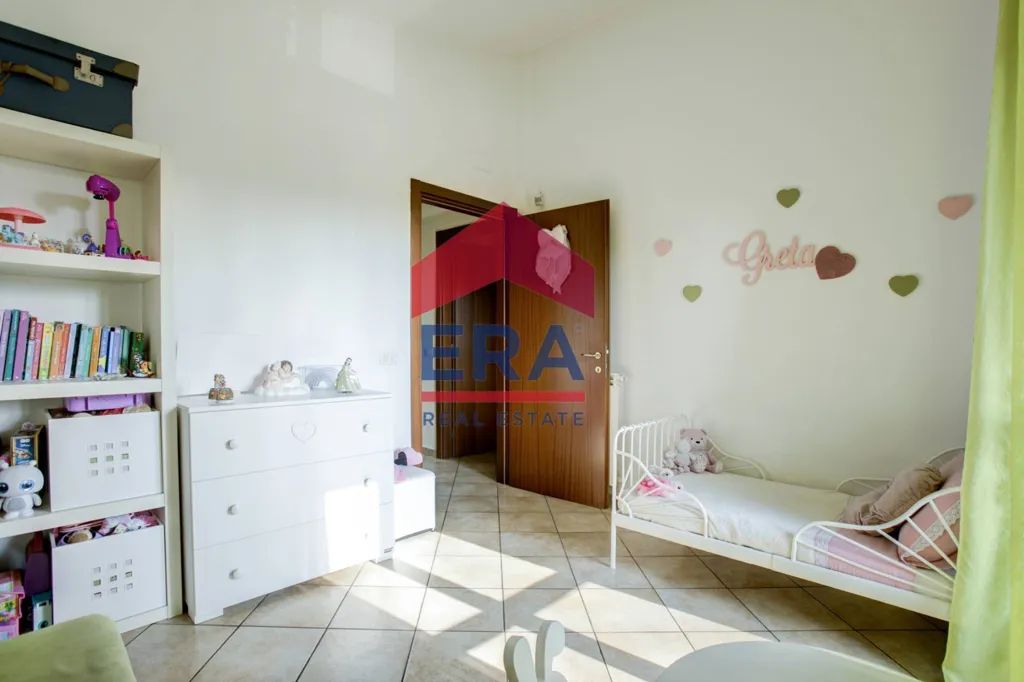 Chambres - Apartment with Balcony in Central Infernetto, Rome