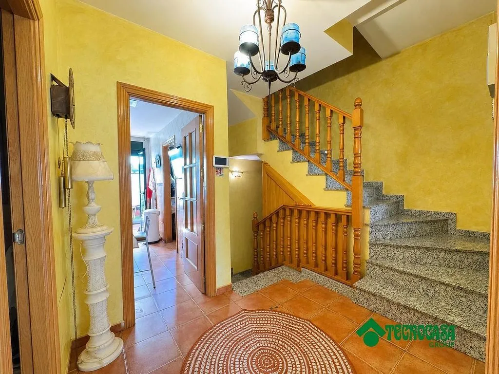 Pièces - Terraced House with Balcony in Torrijos