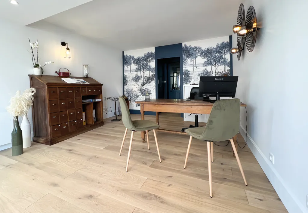Bureau - Appartement 2 Pièces avec Loggia à Les Sables-d'Olonne