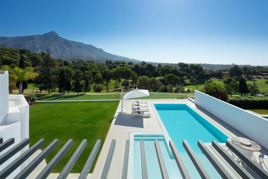 Pool - Luxury Villa with Pool in Marbella