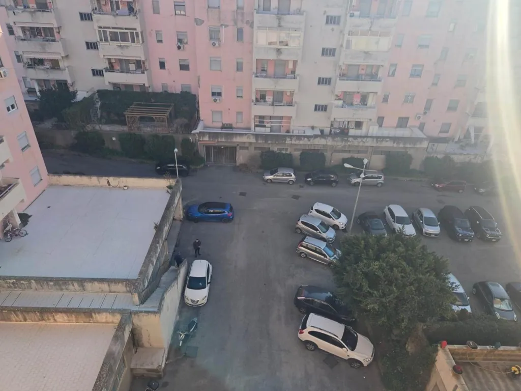 Rõdu - Bright Apartment with Balcony in Messina