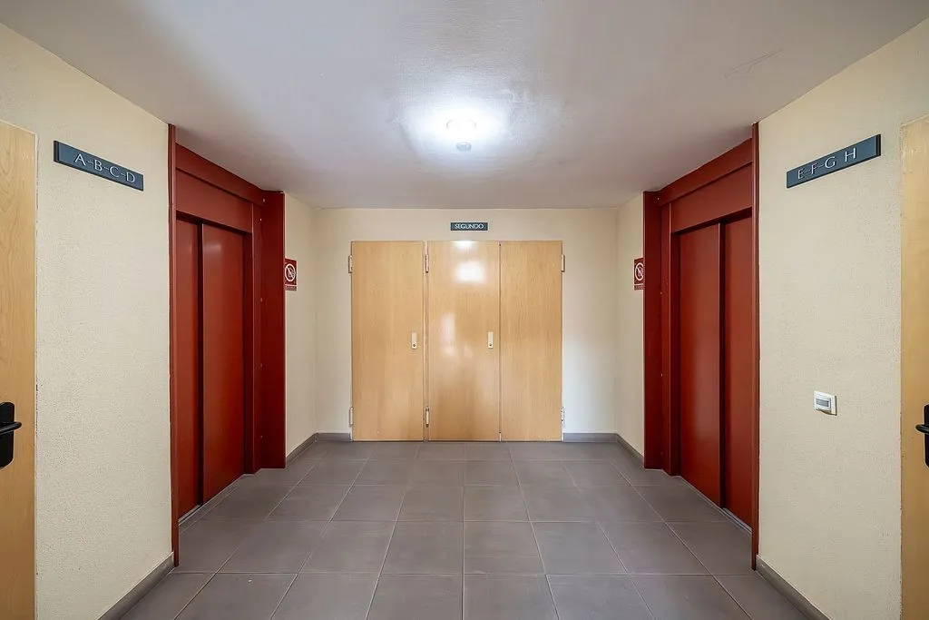 Esik - 1-Bed Flat with Pool in Legazpi