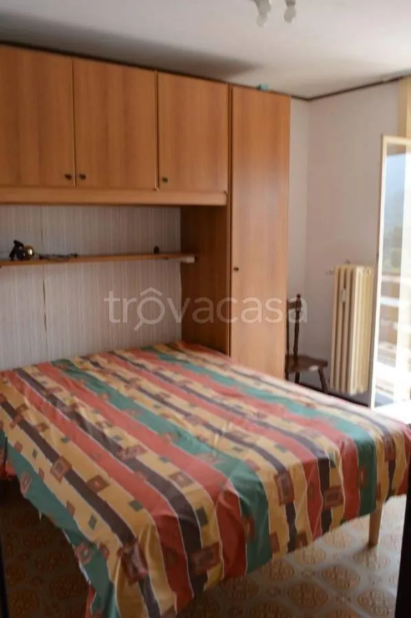 Magamistoad - Spacious Apartment with Balcony in Roburent