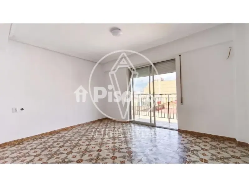 Rooms - Bright Apartment with Balcony in Paterna Centre