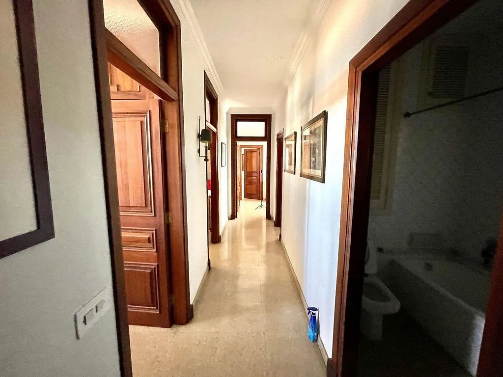 Entrée - Apartment with Terrace in Maó Centre