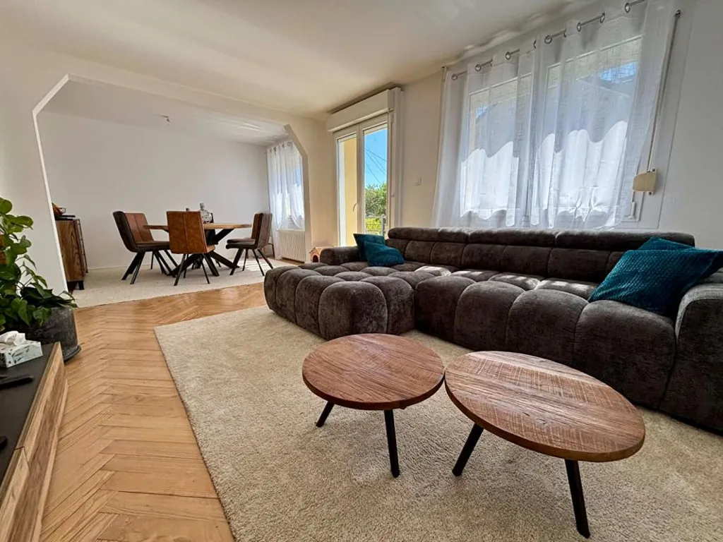 Séjour - Maison Rénovée avec Terrasse à Beaucourt