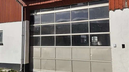 Garage - Warehouse with Electric Gate in Solrød Strand