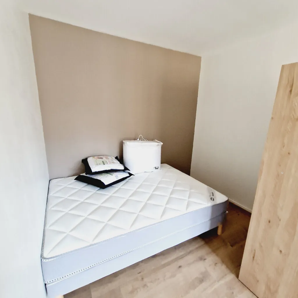 Chambres - Studio Rénové avec Balcon dans Environnement Calme